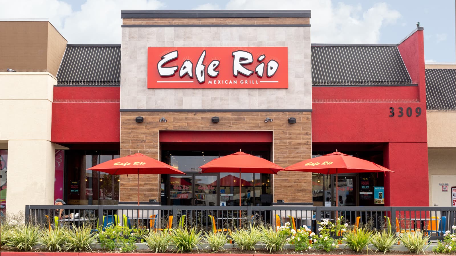 Cafe Rio's 170% Boost in Positive Reviews with Enzy